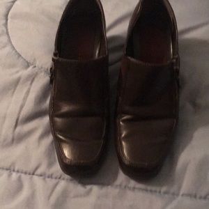 Brown shoes with heel